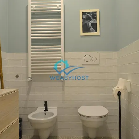 Renovated & Bright Tuscolanaflat Rome