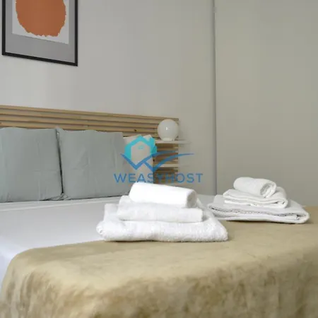 Renovated & Bright Tuscolanaflat *