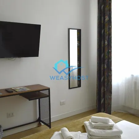 Renovated & Bright Tuscolanaflat