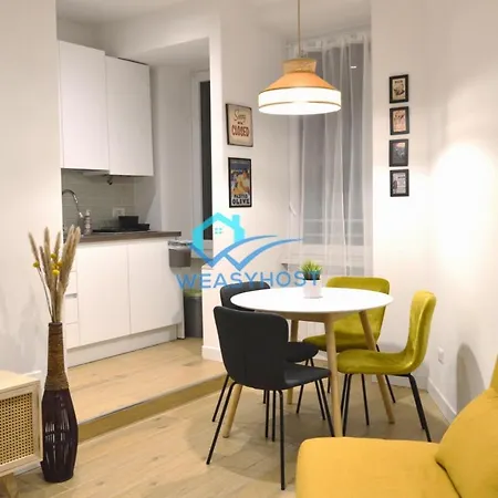 Renovated & Bright Tuscolanaflat