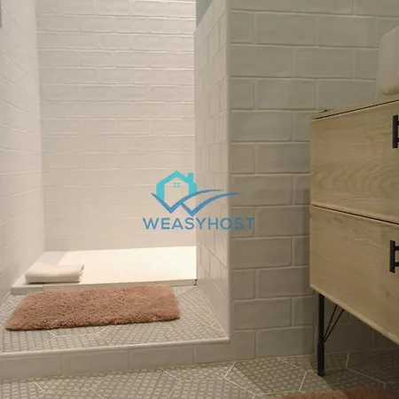 Apartment Renovated & Bright Tuscolanaflat Rome